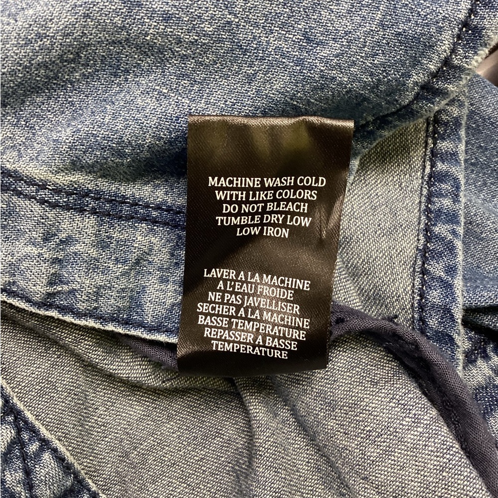 [Blanknyc] Medium Wash Denim Chambray Shirt Size Medium (Nwt) — image 7 of 7